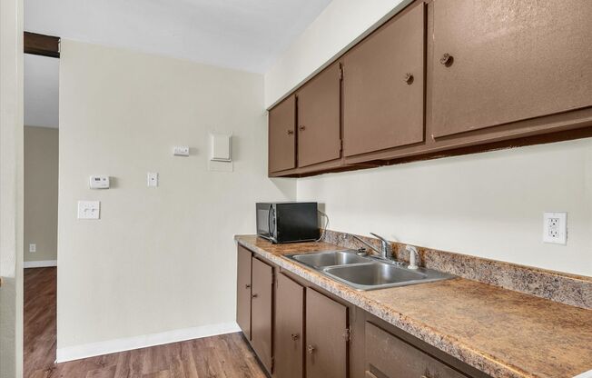 1 bed, 1 bath, 720 sqft, $999