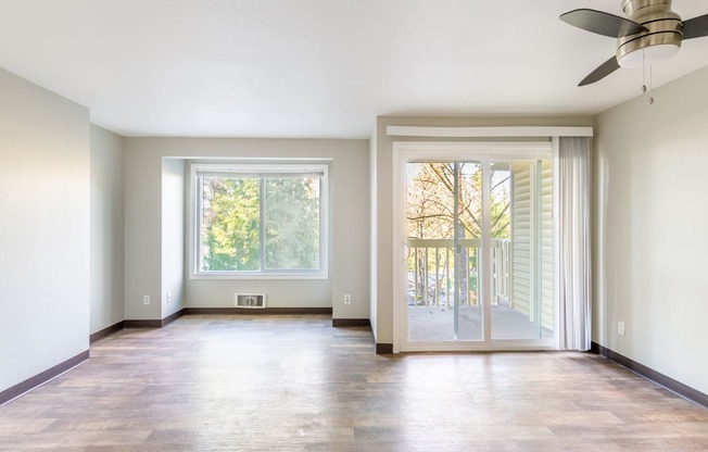 Aspire Apartments at Mountlake Terrace Living Room