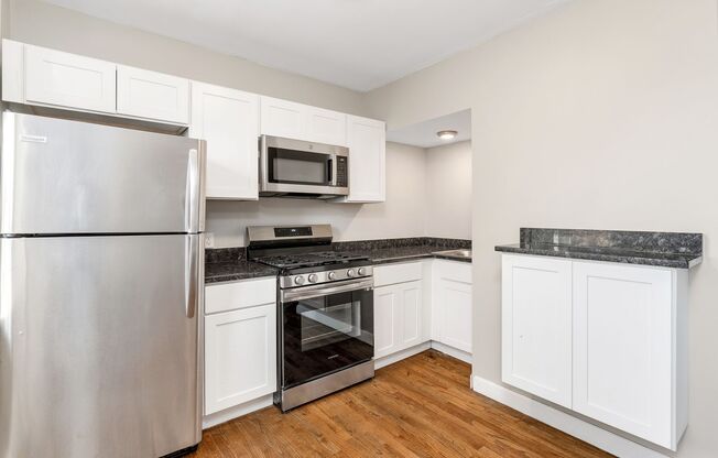 Studio, 1 bath, 500 sqft, $795, Unit 212