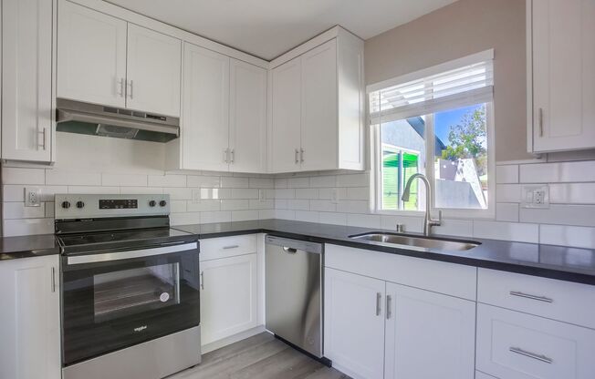 1 bed, 1 bath, 350 sqft, $2,095, Unit 29