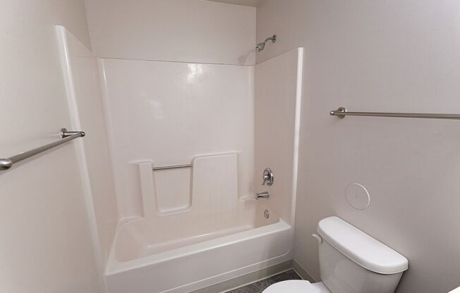 2 beds, 2 baths, 1,147 sqft, $1,335, Unit AL-78