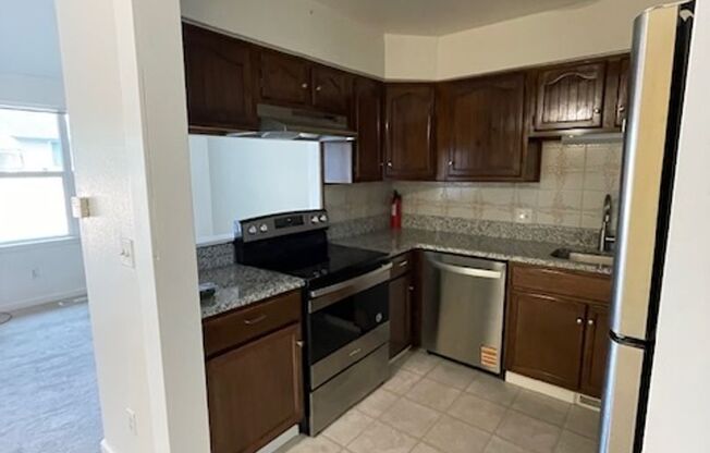 Bright and Open Lafayette Townhouse Close to Schools
