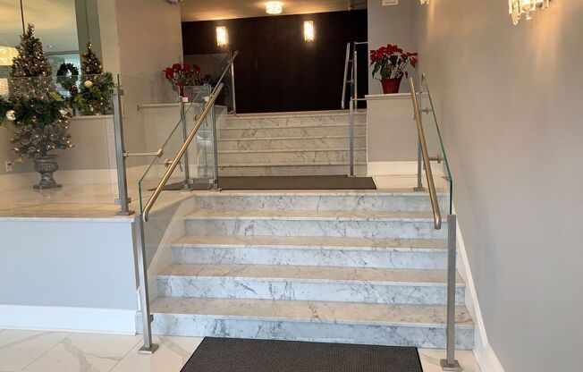 1 bed, 1 bath, $2,200, Unit 5D