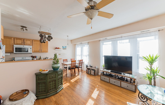 4419 N LAWDALE