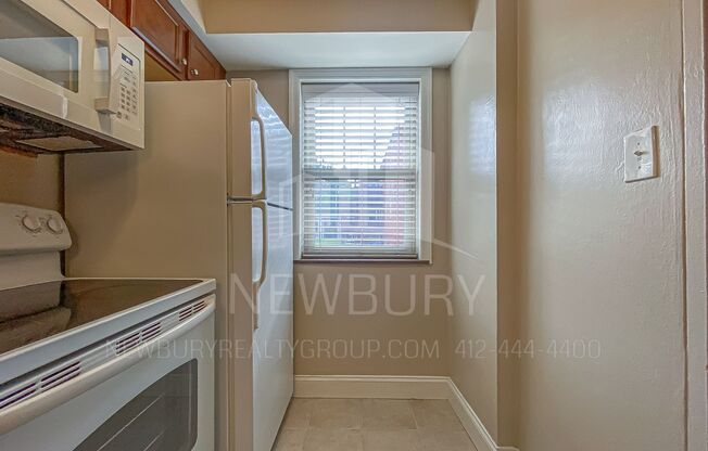 2 beds, 1 bath, 635 sqft, $979, Unit 102-06