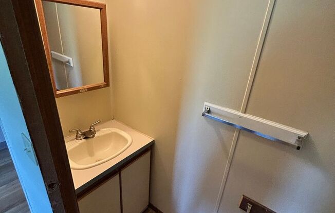 2 beds, 2 baths, 980 sqft, $995