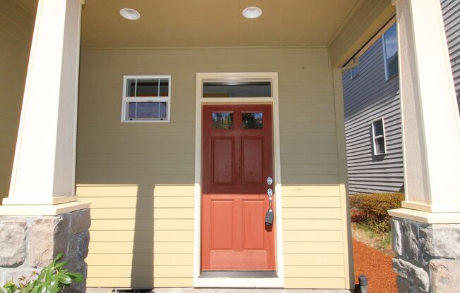 Lovely Modern 4 Bed, 2.5 Bath Beaverton Home Close to Nike/Intel