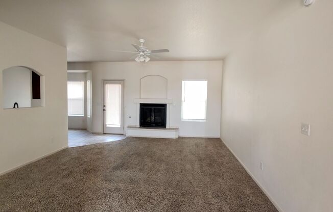 3 beds, 2 baths, $1,595