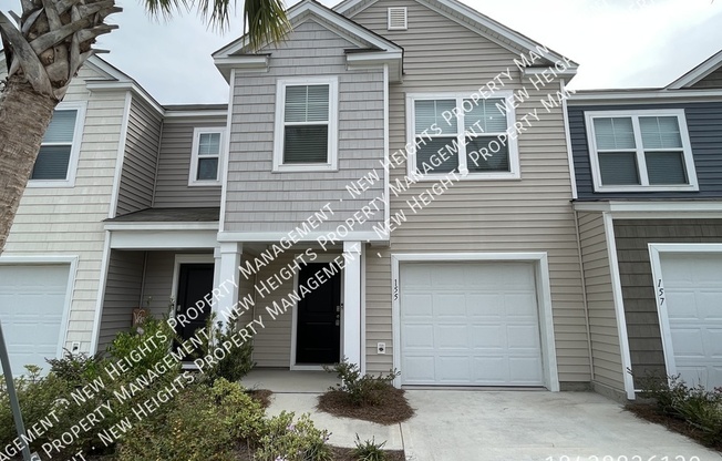 3 beds, 2.5 baths, 1,570 sqft, $1,999