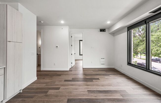 2 beds, 1 bath, 725 sqft, $1,945, Unit 311 - Lofted