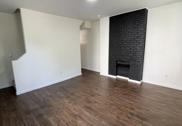 184 E MORRILL AVE