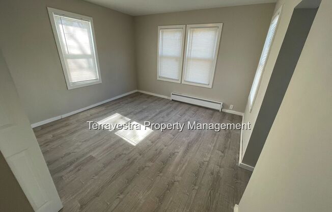 309 E Main St