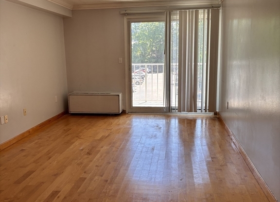 2 beds, 2 baths, 1,055 sqft, $2,400, Unit 318