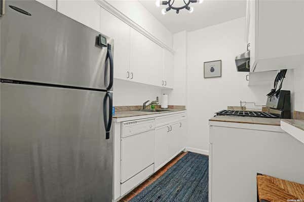 1 bed, 1 bath, $2,500, Unit 3B