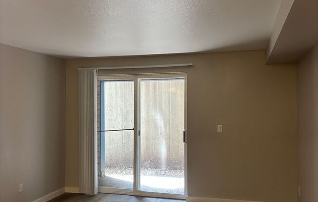 1 bed, 1 bath, 715 sqft, $1,995, Unit 216