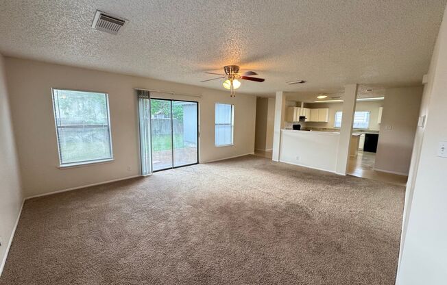 NICE 3 BDRM 2 BATH HOME * GREAT FLOOR PLAN * EAT-IN KITCHEN W/ ISLAND & GRANITE COUNTERTOPS * BIG OPEN FAMILY ROOM*EASY ACCESS TO RANDOLPH AFB, FT. SAM & SHOPPING