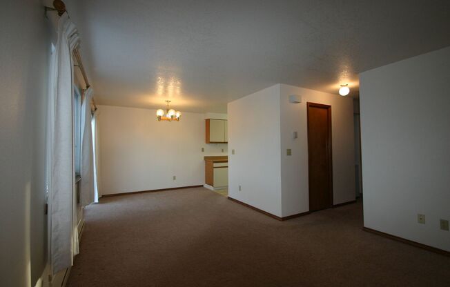 2 beds, 1.5 baths, $1,450, Unit #04