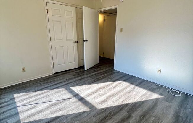 2 beds, 1 bath, 1,000 sqft, $1,250