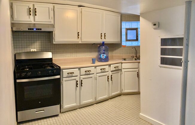 2513 W PERSHING RD