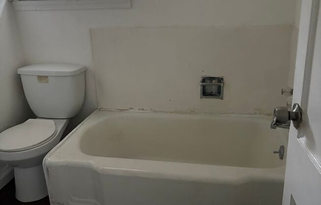 Studio, 1 bath, $500, Unit #2