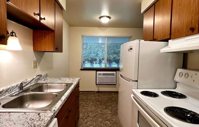 1 bed, 1 bath, 600 sqft, $925, Unit I