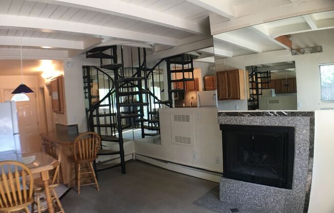 2 beds, 1 bath, 625 sqft, $1,595, Unit 315