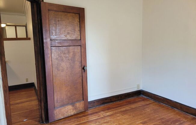 1 bed, 1 bath, $995, Unit 302
