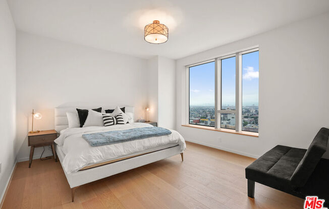 2 beds, 2 baths, 1,290 sqft, $4,900, Unit 2608