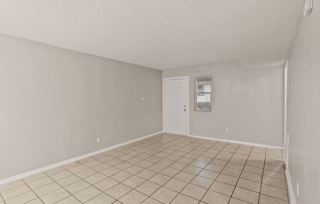 1 bed, 1 bath, 653 sqft, $699