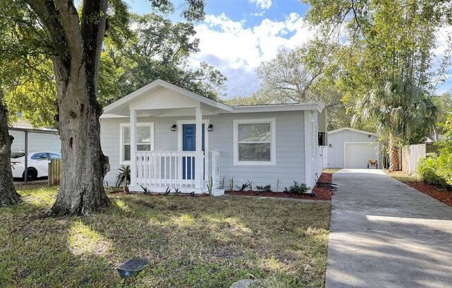 3BR/2BA South Tampa Home with Detached Garage near MacDill AFB