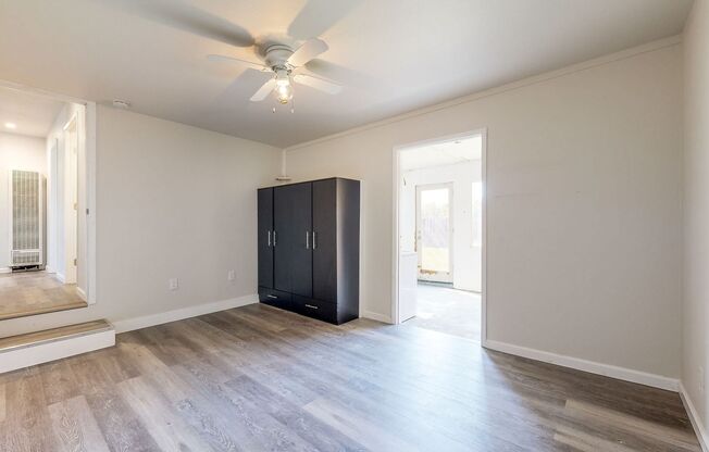 1 bed, 1 bath, $2,300