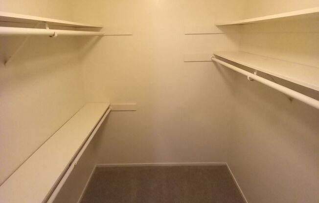 2 beds, 2 baths, 969 sqft, $1,550, Unit 25-132