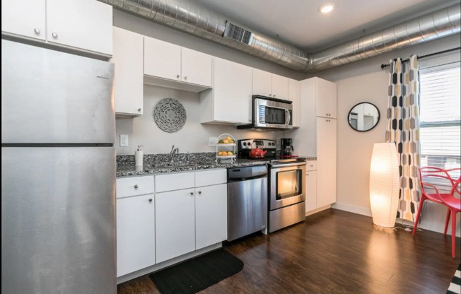 Studio, 1 bath, $1,400, Unit 306