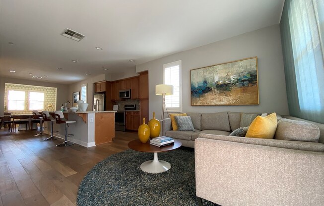 551 W FOOTHILL BLVD