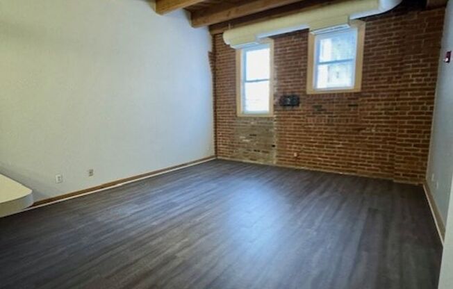 1 bed, 1 bath, 630 sqft, $1,399, Unit 525