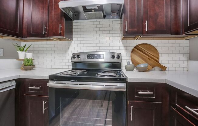 2 beds, 2 baths, 1,000 sqft, $2,595, Unit 23