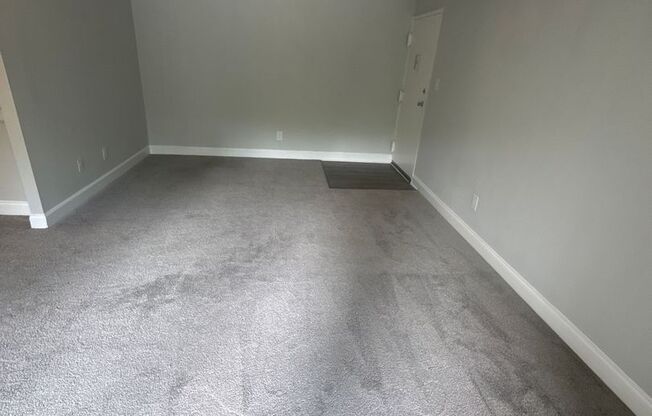 3 beds, 2 baths, 1,300 sqft, $2,440, Unit 3331 #103