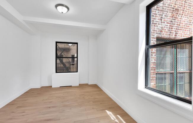 52 Clark Street #5C