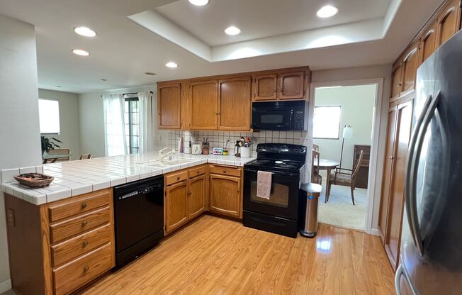 Wonderful 4 Bed 2 Bath Single Family Home in Tustin