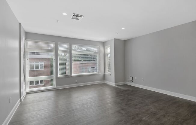 1 bed, 1 bath, 841 sqft, $1,650, Unit 311