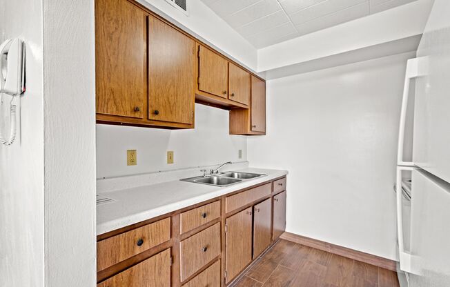 1 bed, 1 bath, 750 sqft, $799, Unit 2434 Brownsville Road Apt. 11