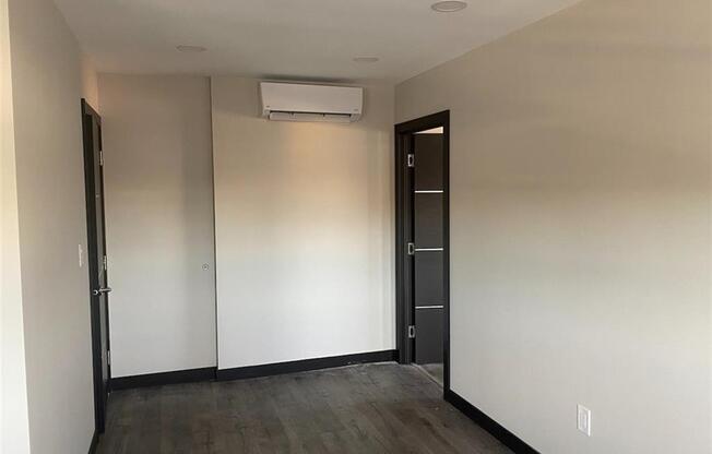 Studio, 600 sqft, $1,700