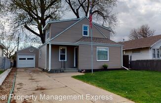 411 S Willow Ave