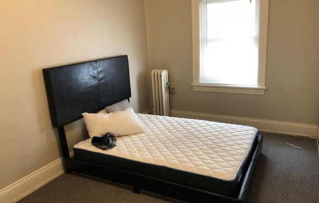 1 bed, 1 bath, 750 sqft, $1,220, Unit 106