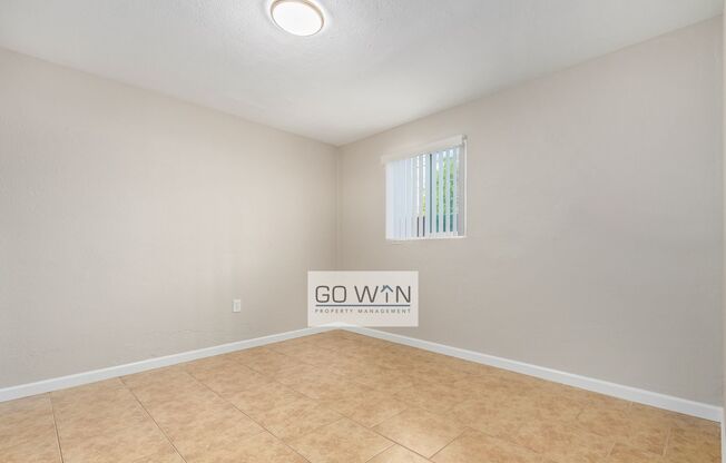 2 beds, 1 bath, 700 sqft, $1,250, Unit 3
