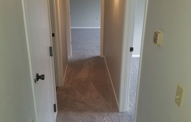 2 beds, 1 bath, 975 sqft, $1,425, Unit 804