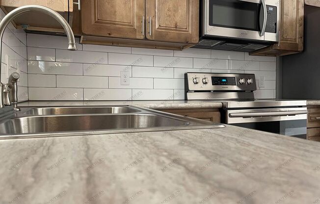 2 beds, 2 baths, 1,000 sqft, $1,300, Unit Suite 50