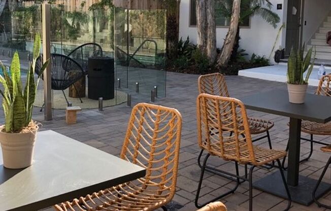 2 beds, 2 baths, 949 sqft, $3,375, Unit 21