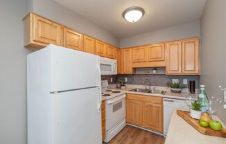 1 bed, 1 bath, 620 sqft, $900, Unit 6934-B