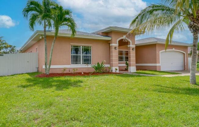 4539 SW 6 PL